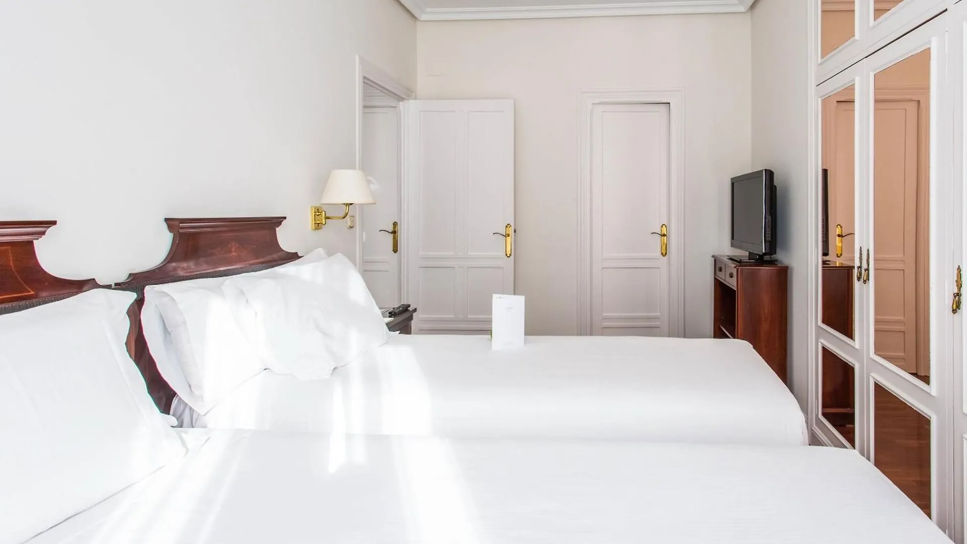 Sercotel Hotel Europa Сан-Себастьян